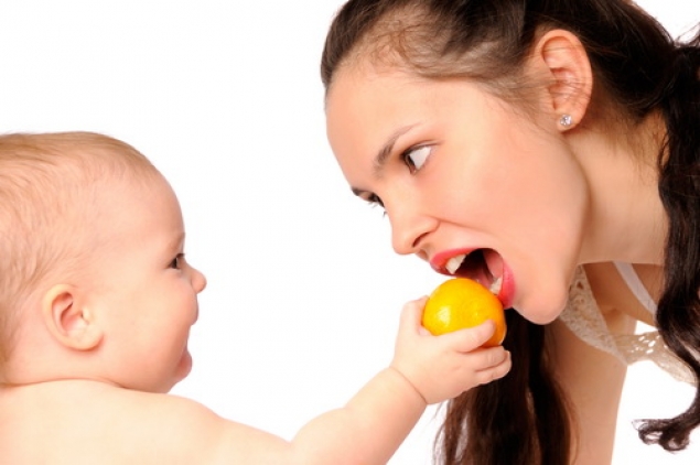 Питание кормящей мамы: Советы семейного врача Марины Кондрусенко